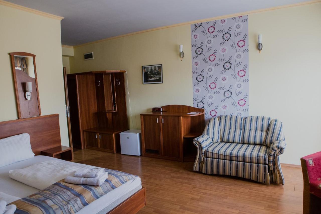 Wolf Hotel Sárvár Extérieur photo