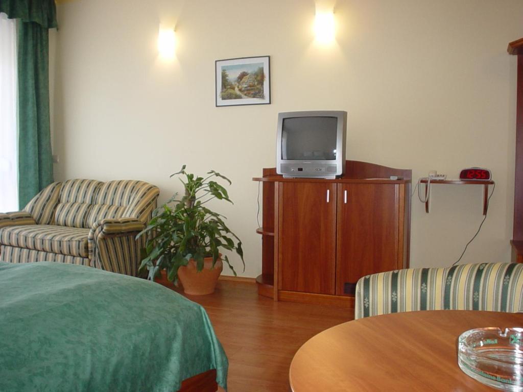 Wolf Hotel Sárvár Chambre photo