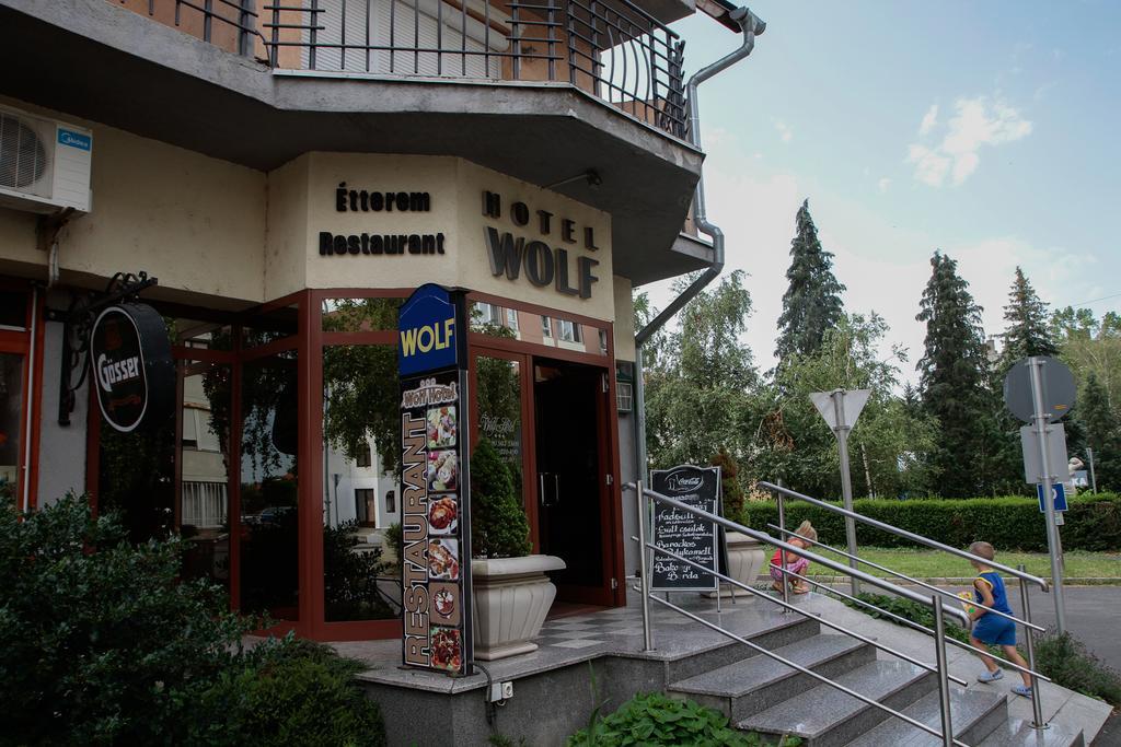 Wolf Hotel Sárvár Extérieur photo