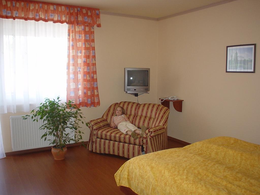 Wolf Hotel Sárvár Extérieur photo